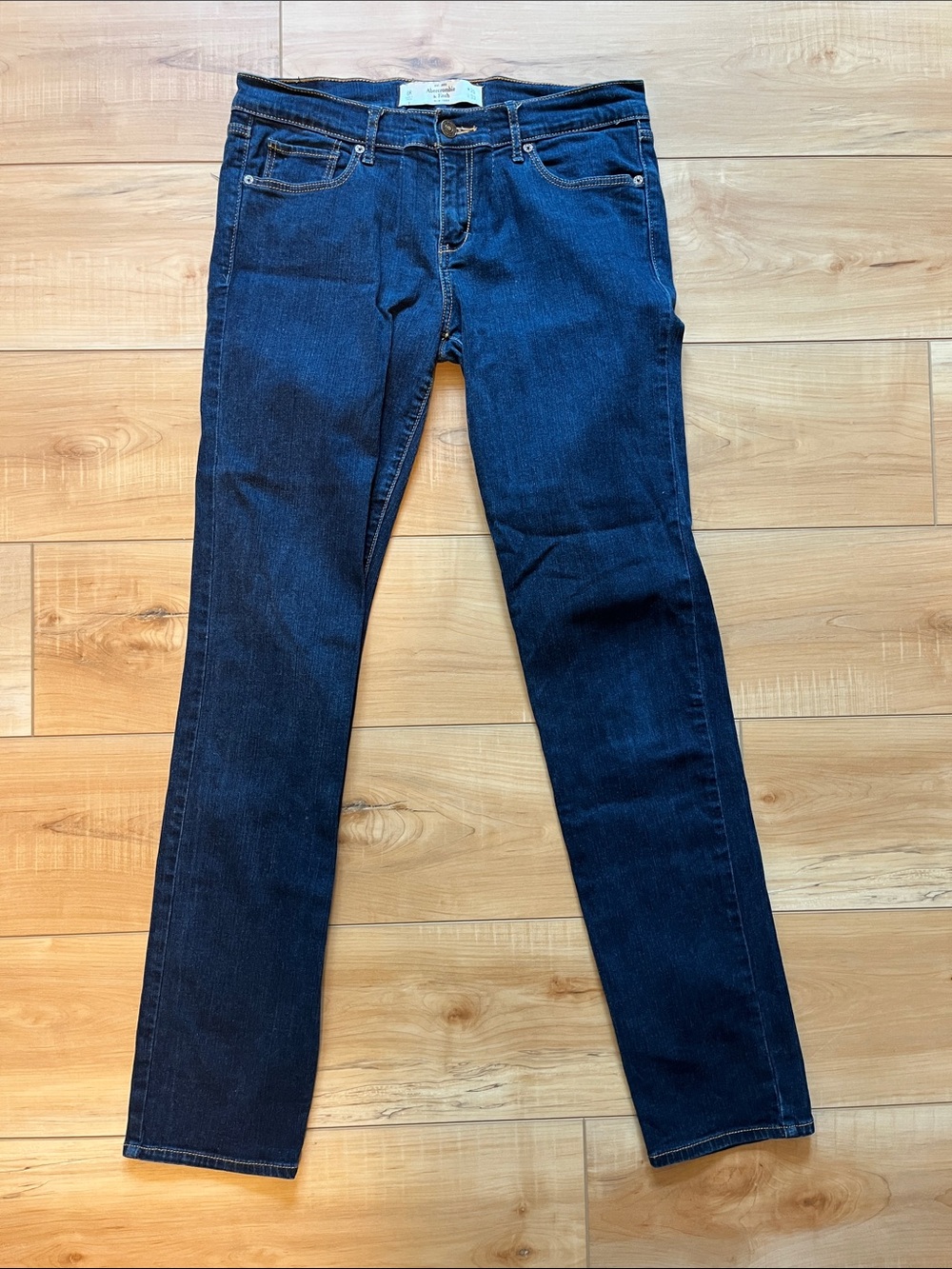 Abercrombie & Fitch Women’s Slim Straight Jeans in Dark Blue Indigo